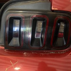 Left and Right 05-09 Mustang Taillights