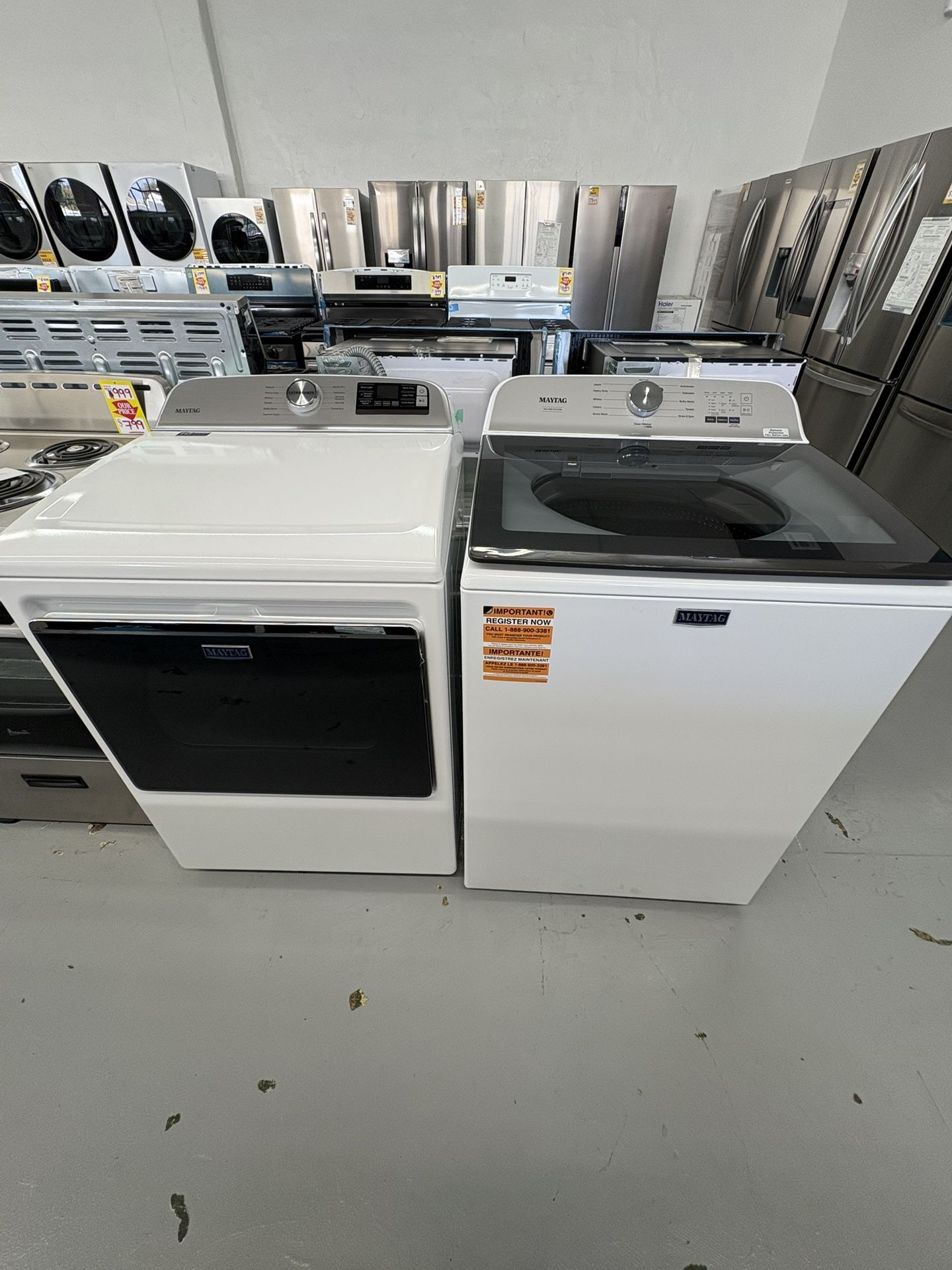 Maytag Set 4.7 Cu Ft Pet Pro Washer And 7.4 Cu Ft 240 Volt Smart Electric Dryer