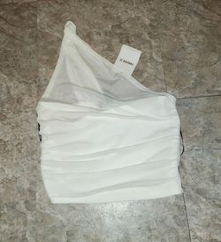 Forever 21 woman's all white top new