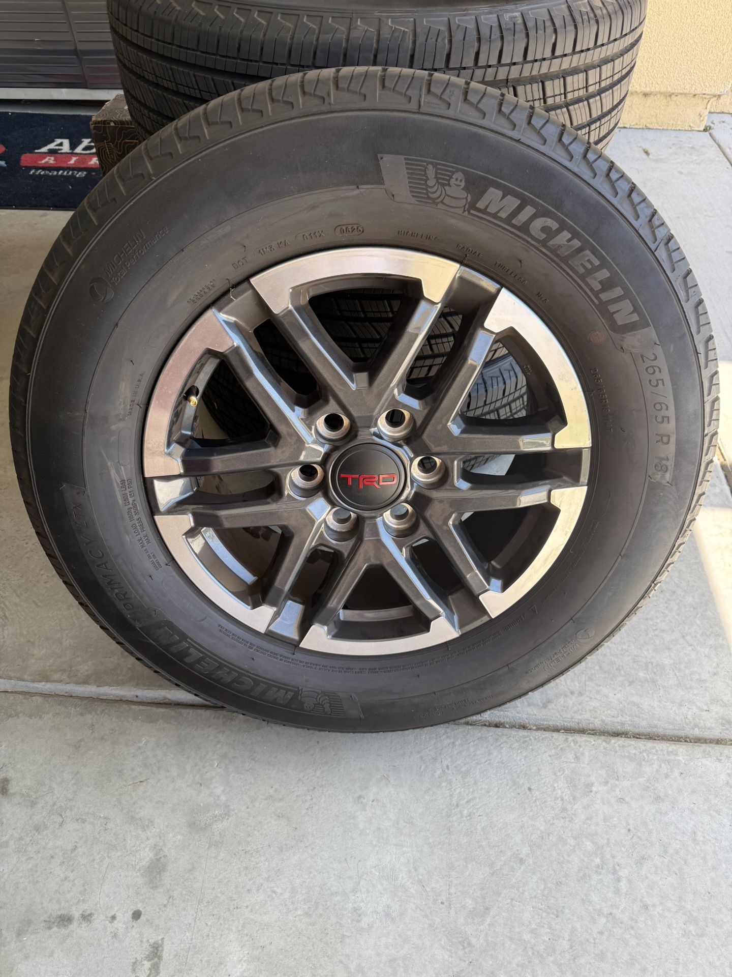 Barely Used TRD Wheels & Michelins 265/65 R18