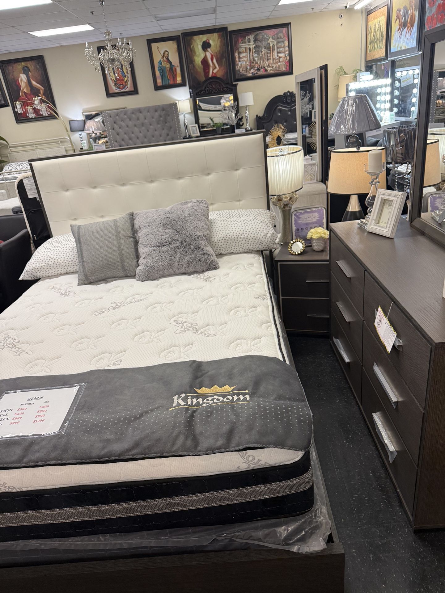 Queen Bedroom Set 4 Pc