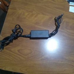 Ebike Charger Output/ 12V- 4A / Input 100-240 - 50- 60Hz. 1.2A MAX