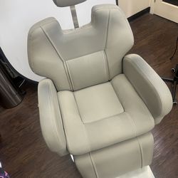 Barber chair