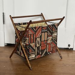 😎 Super groovy Mid Century Knitting Basket