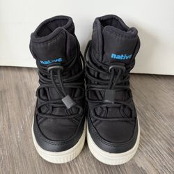 Toddler Native Snow Winter Boots Size 9