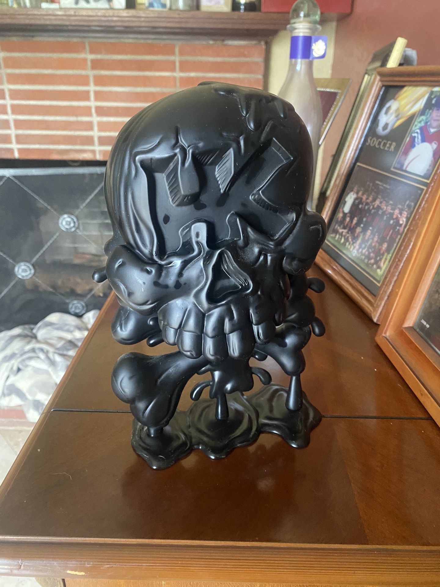 HK ARMY - Black Skull Statue - Paintball