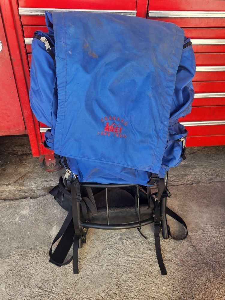 Vintage REI Trekker Long Trail Backpack Day-Pack Hiking Camp Padded