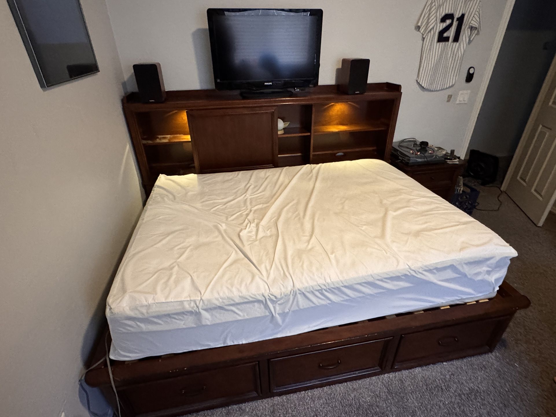 Bedroom Set With Full Size Mattress