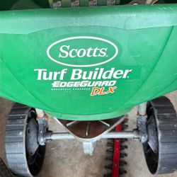 Scott’s Barrel To Spread Fertilizer 