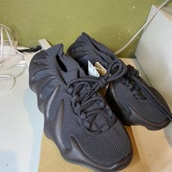 Yeezy 450 Utility Black 