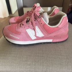 New Balance 574 -size 8 - Like New 
