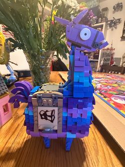 Fortnite Loot Llama LEGO