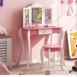 Kid Vanity! brand New In Box! 115$ 