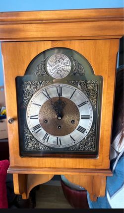 ANTIQUE CLOCK