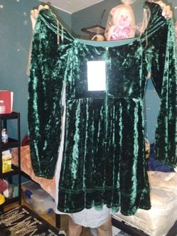 Green dress size small