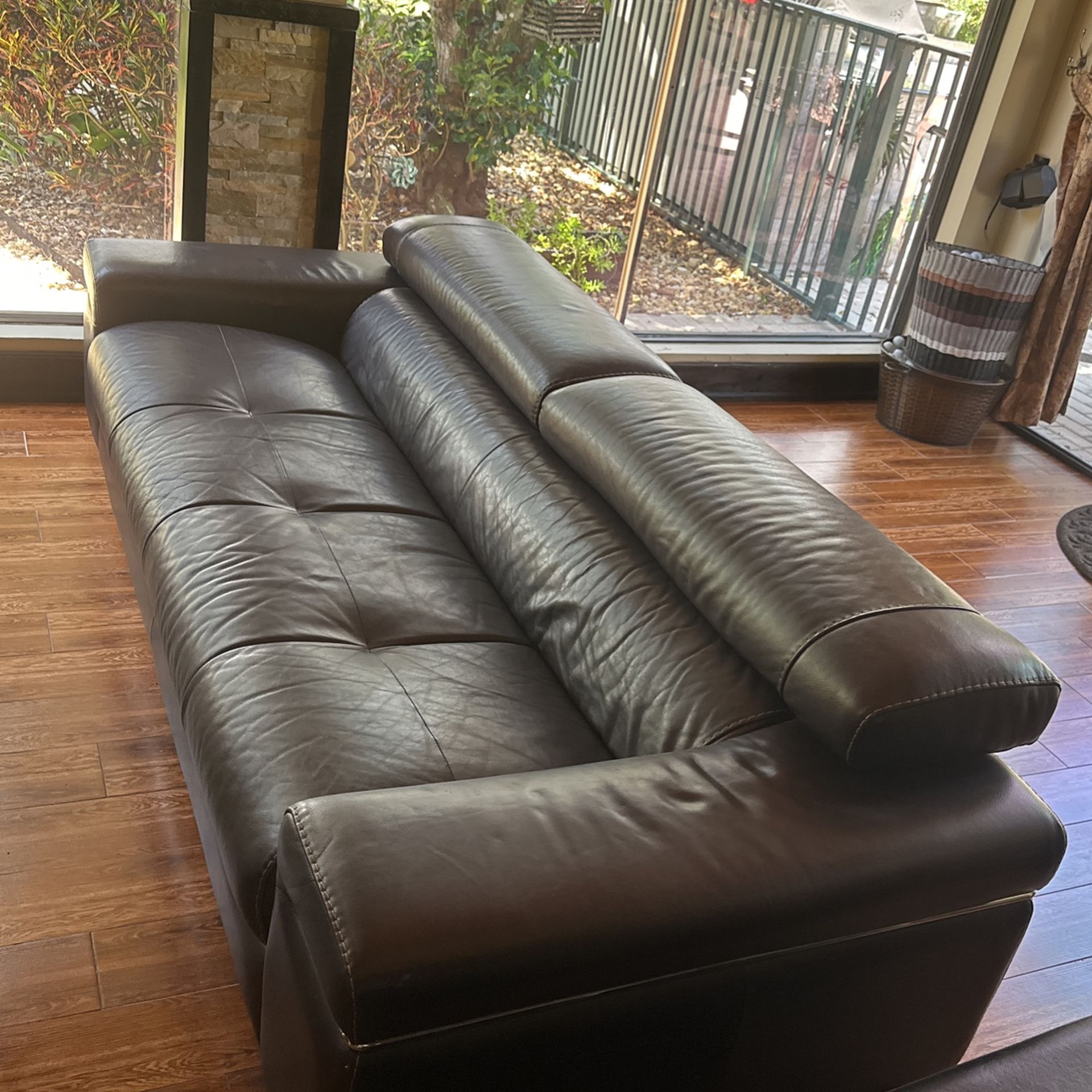 Leather Couch for Sale in Fort Lauderdale, FL OfferUp