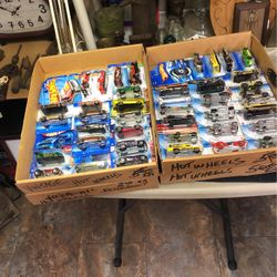 Lots of Hot Wheels 2$ Ea