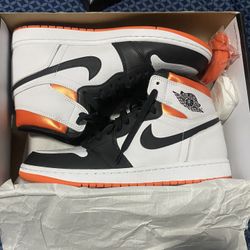 Air Jordan 1 Electro Orange 