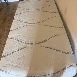 10" Twin Mattress Like New