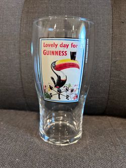 Genuine Guinness Museum 20oz Toucan Tulip BEER Glass Lovely Day for a Guinness