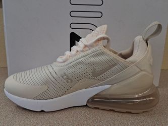 WOMEN'S NIKE AIR MAX 270 SIZE 6.5 NEW