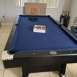 7 Ft Pool Table