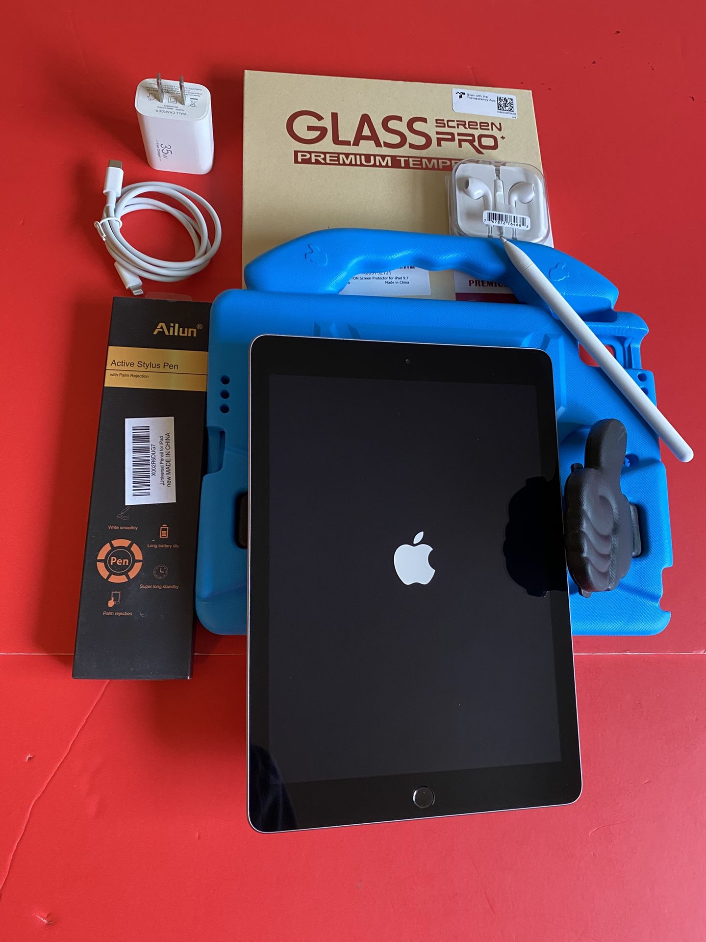 Apple IPad 6th Generation (9.7” Retina / Touch ID) 32GB with kids protective case, Pen & Accessories 