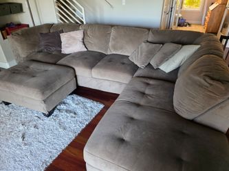 Microfiber Sectional Sofa w/Ottoman