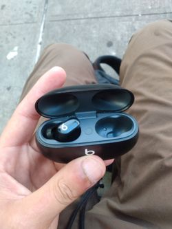 Beats By Dr Dre Air Pods 