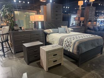 Brand New 4-Piece Bedroom Set - Retail $1,900