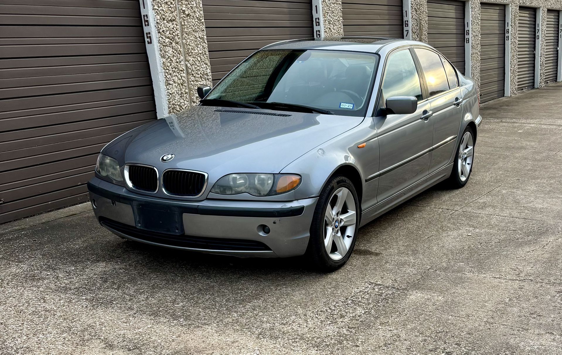 2005 BMW 325i