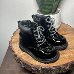 Toddler Black Patent Leather Lace Up Boots Size 6
