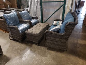 New 4pc outdoor patio furniture set tax included