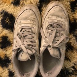 USED Reebok Shoes