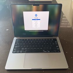 2021 Apple MacBook Pro 14” - M1 Pro - 32GB RAM - 512GB SSD