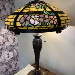Vintage Tiffany Style Lamp