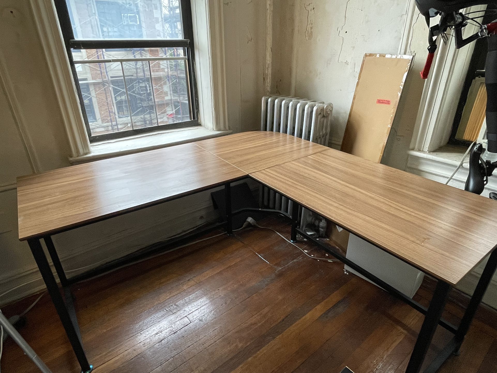 Lshape Table - NEVER USED (orig.$150)