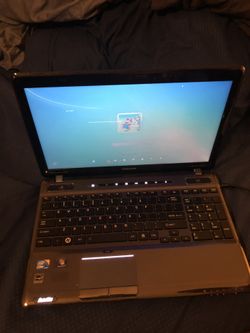 Toshiba laptop intel I3 with 4gb 640gb hd