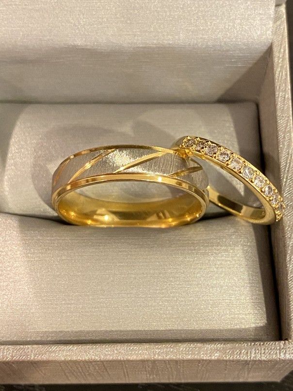 UniseX 18K Gold plated Luxurious Mathing Ring Set - Code GO20