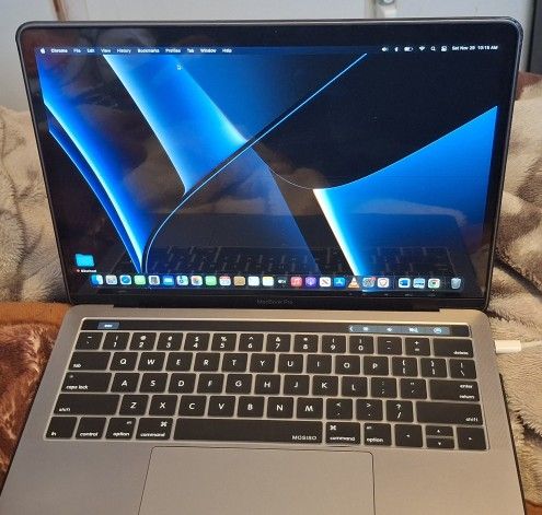 Apple MacBook Pro (See Description)