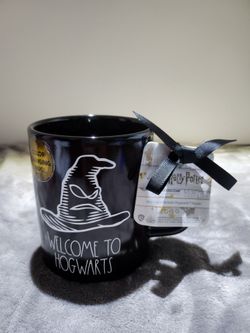 Rae Dunn x Harry Potter "Welcome to Hogwarts" color-changing mug