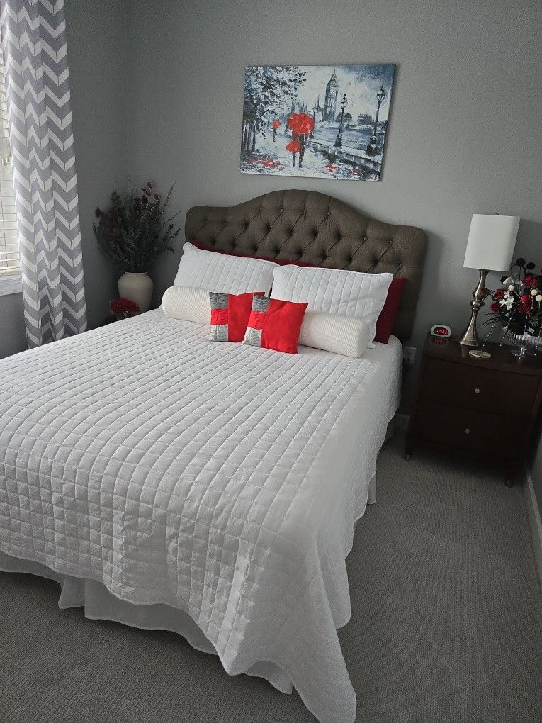 Upholstered Queen Bed Frame