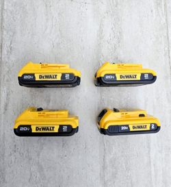 DeWALT 20V Battery 2.0. (EACH)