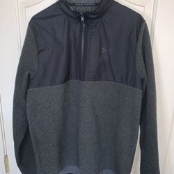 Men’s Under Armour 1/2 Zip Pullover!!