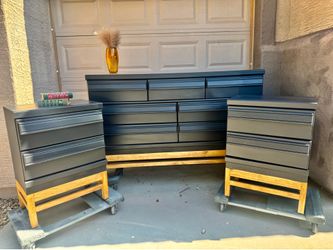 Bedroom set  with wood base