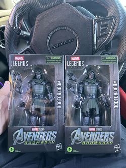 Marvel legends doctor doom figure