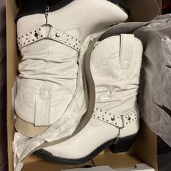 Shyanne White Addie Cowboy Boots Size 7.5