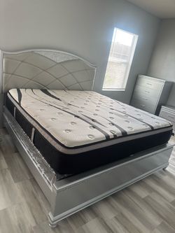 King size bed and mattress
