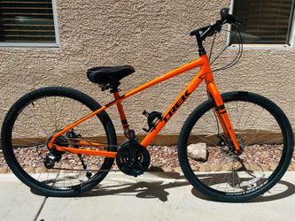Trek Marlin 6 Gen 2 Bicycle - Medium Frame - like new condition