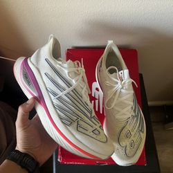 New Balance FUEL CELL ELITE SIZE 11